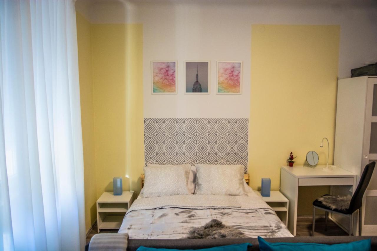 Apartment & Room Eni Zagreb Extérieur photo